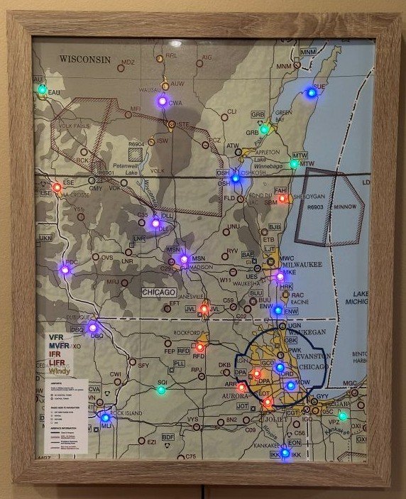 Live Maps display showing aviation weather conditions across the United States